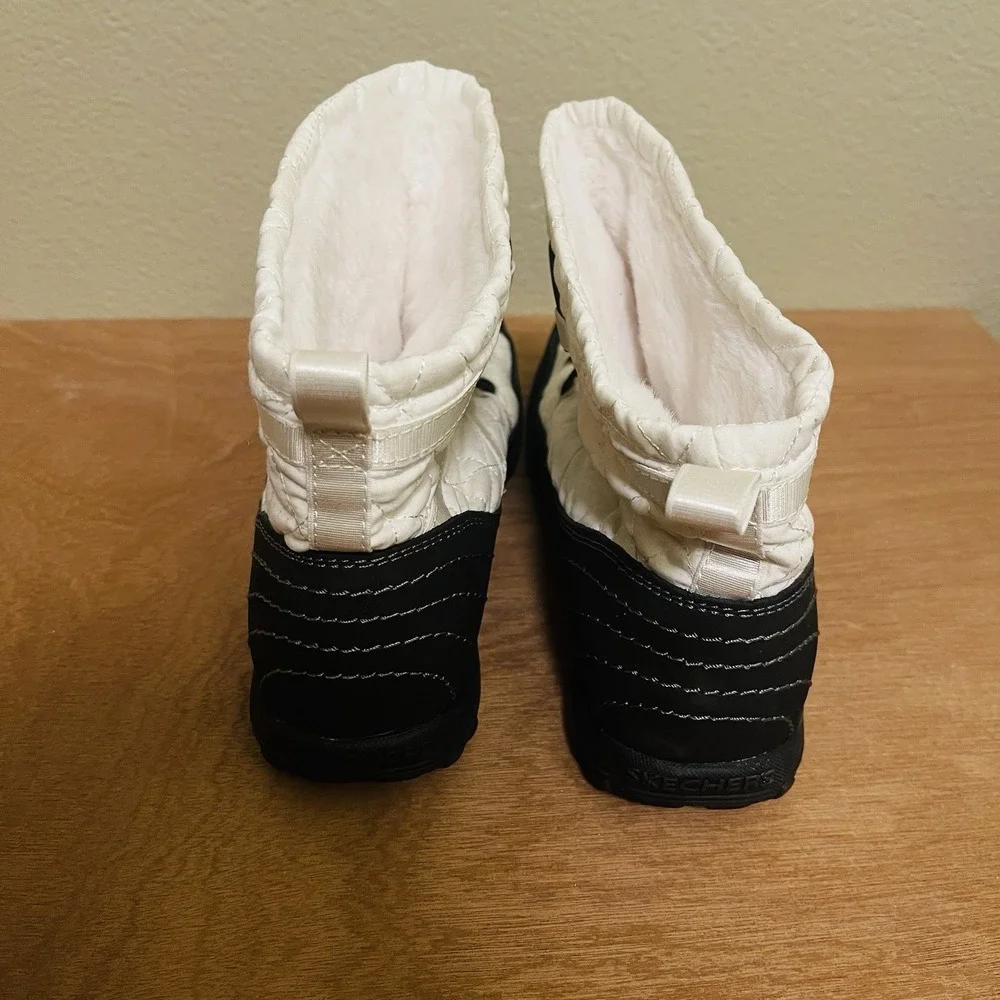 Skechers nwob women